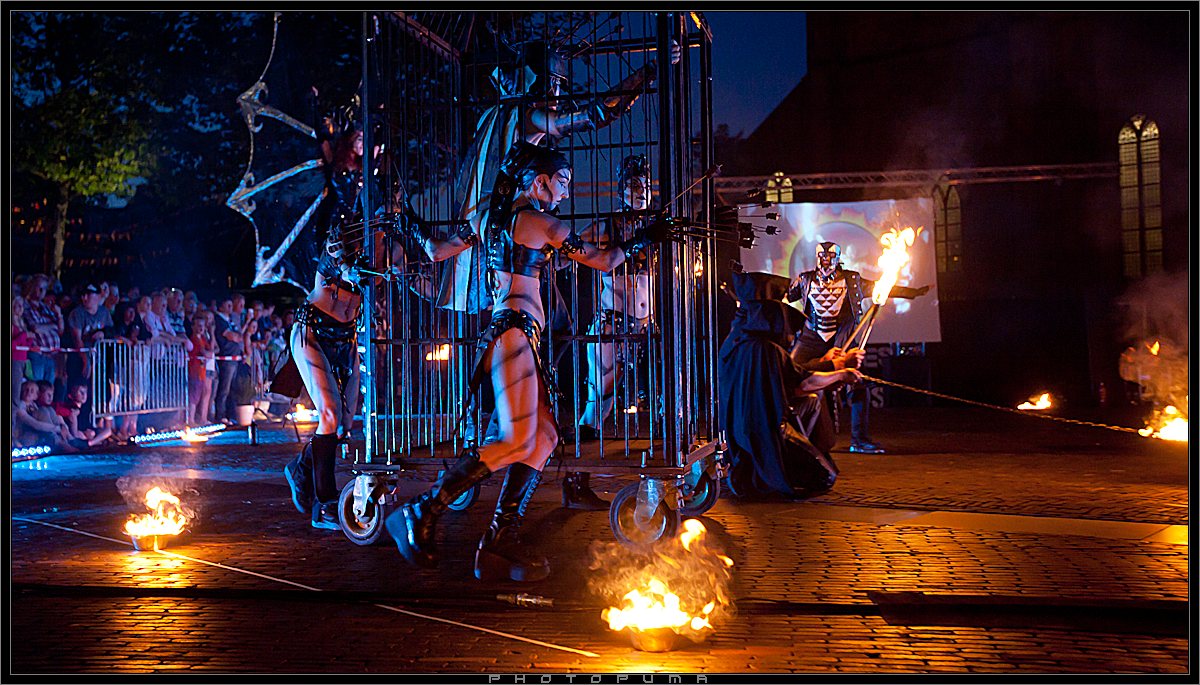 Flamesofchaos Theatershow1